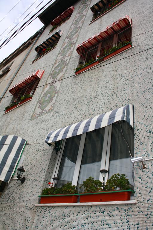Villa Tamara Bukarest Exteriör bild