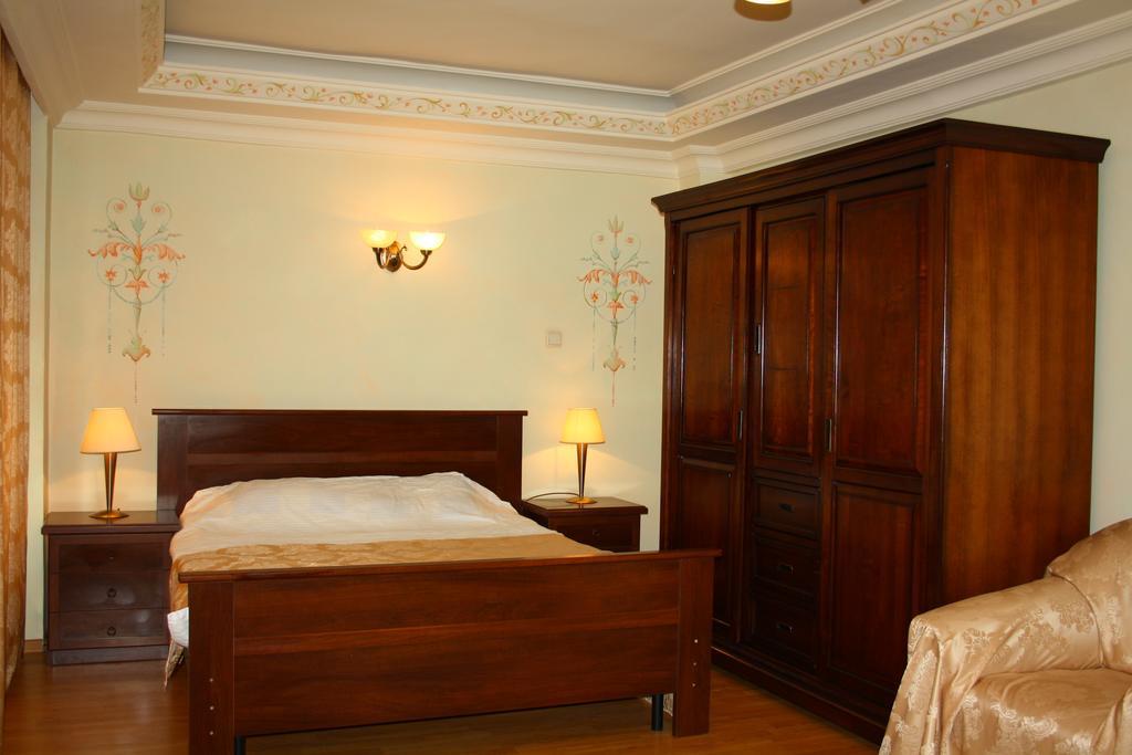 Villa Tamara Bukarest Exteriör bild